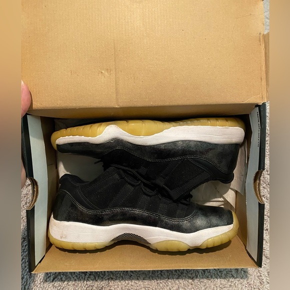 Air Jordan 11 Retro Low "Barons Women’s size 8.5 - Picture 1 of 13